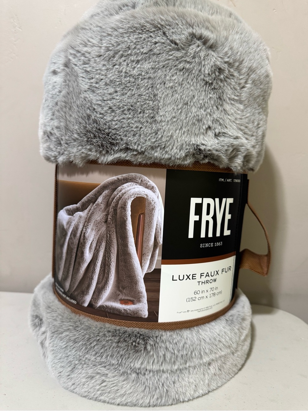NEW Frye Luxe Faux Fur Reverses Throw Blanket 60 In x70 In Gray
